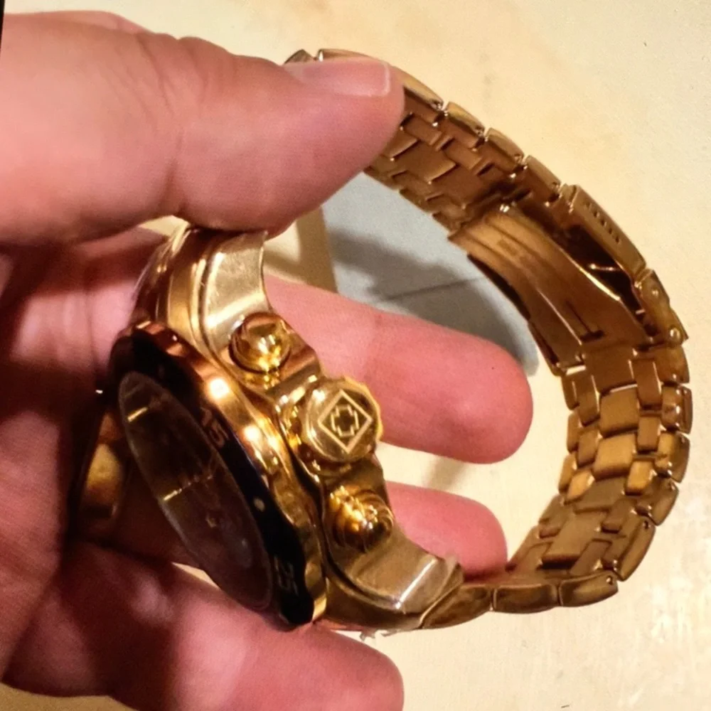 Invicta bold men